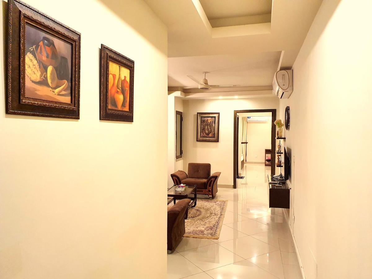 The Millenial Apartments & Suites Bahria Town Равалпинди Екстериор снимка