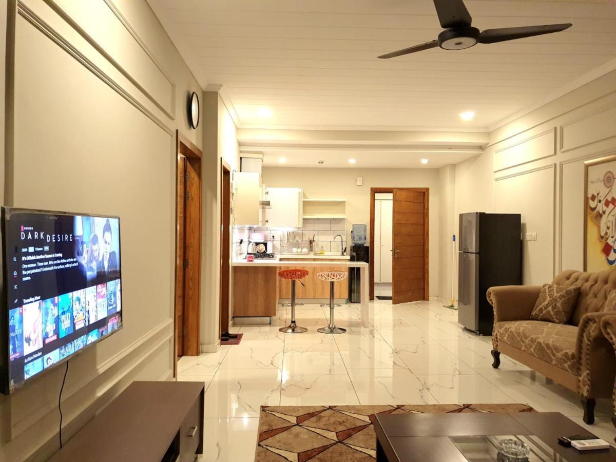 The Millenial Apartments & Suites Bahria Town Равалпинди Екстериор снимка
